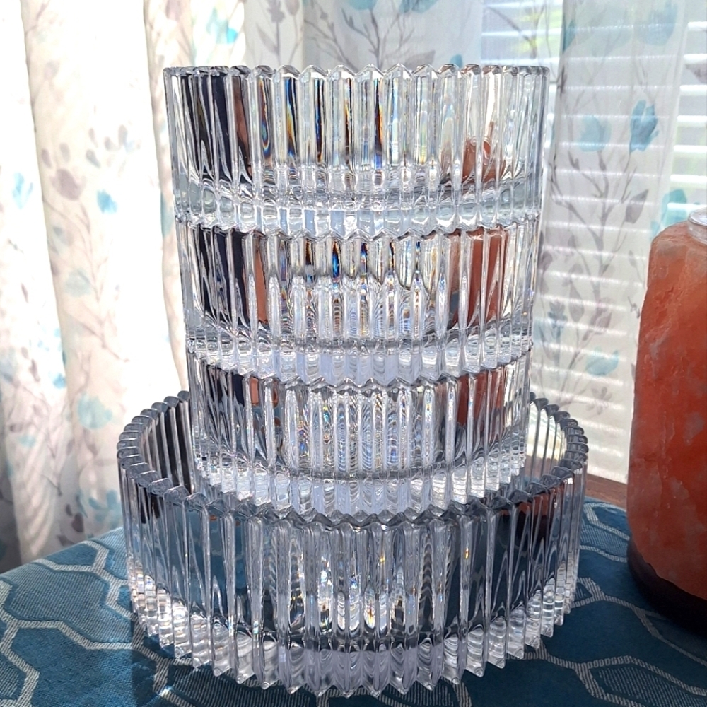 Mikasa Hostess Diamond Fire Cut Crystal Bowl - Picture 10 of 16